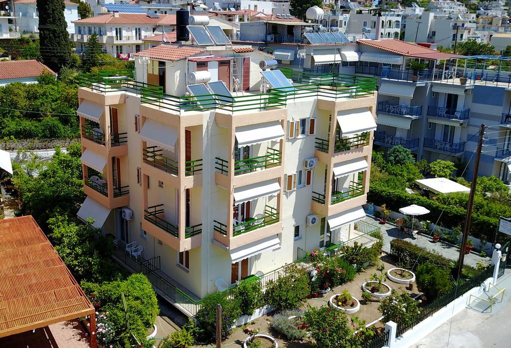 Matrona Apartments Poros Town Bagian luar foto