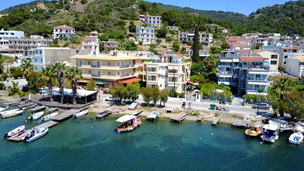 Matrona Apartments Poros Town Bagian luar foto