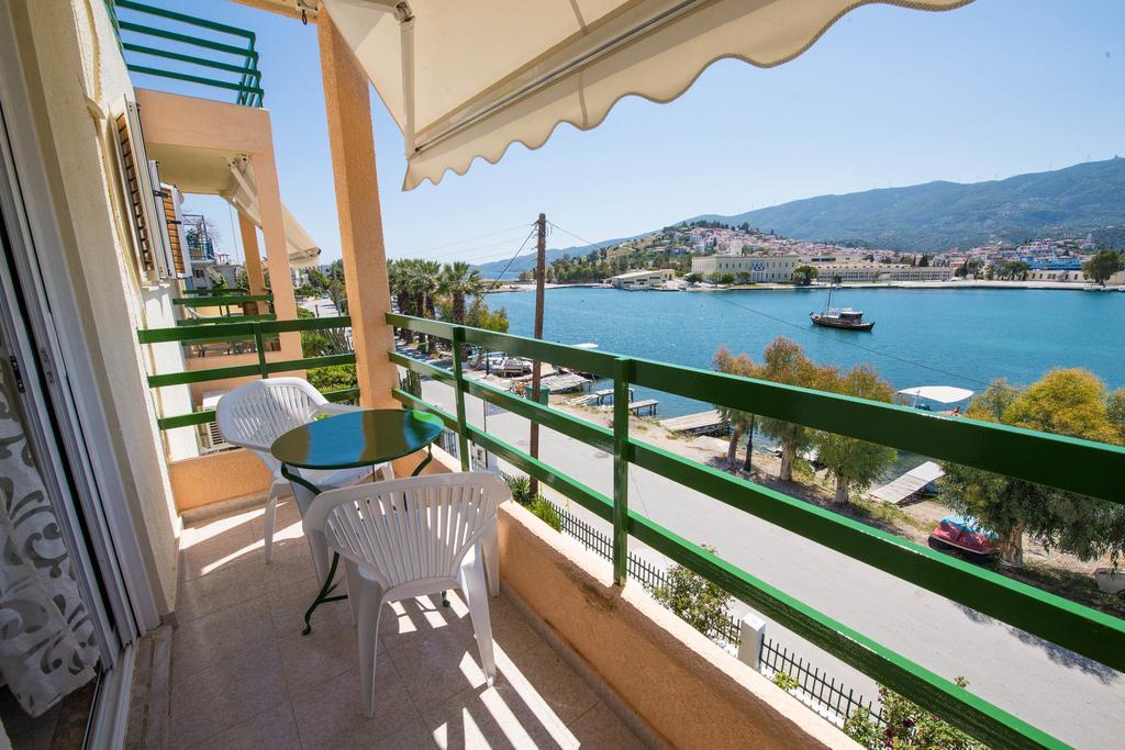 Matrona Apartments Poros Town Bagian luar foto
