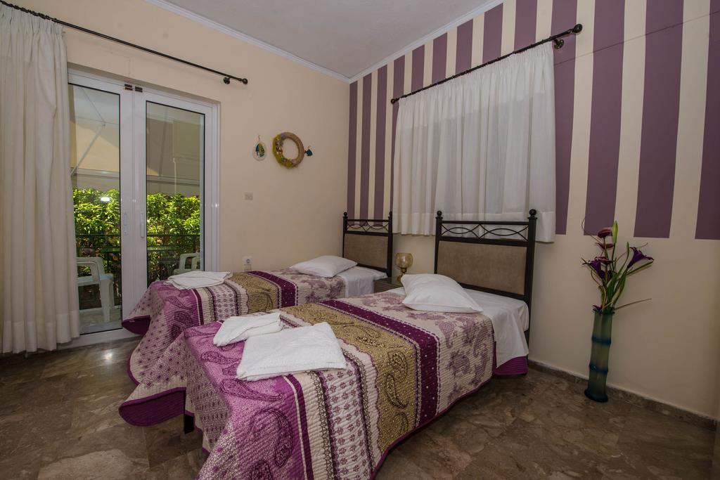 Matrona Apartments Poros Town Bagian luar foto