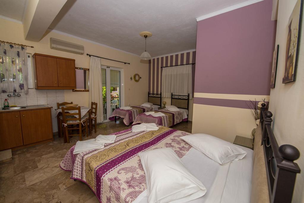 Matrona Apartments Poros Town Bagian luar foto