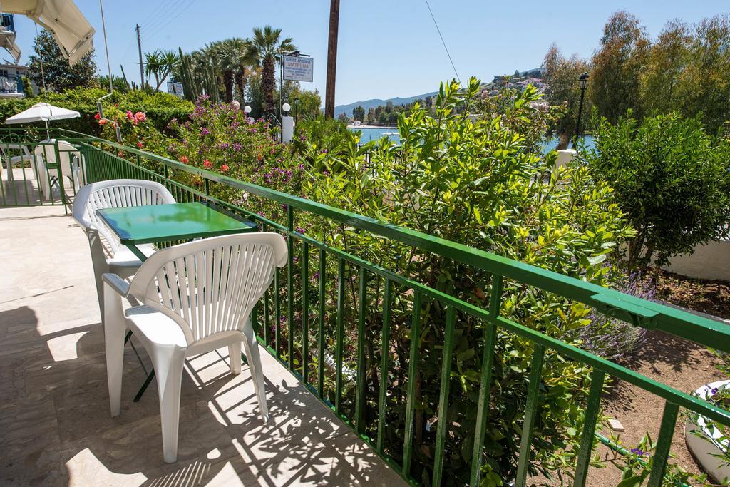 Matrona Apartments Poros Town Bagian luar foto