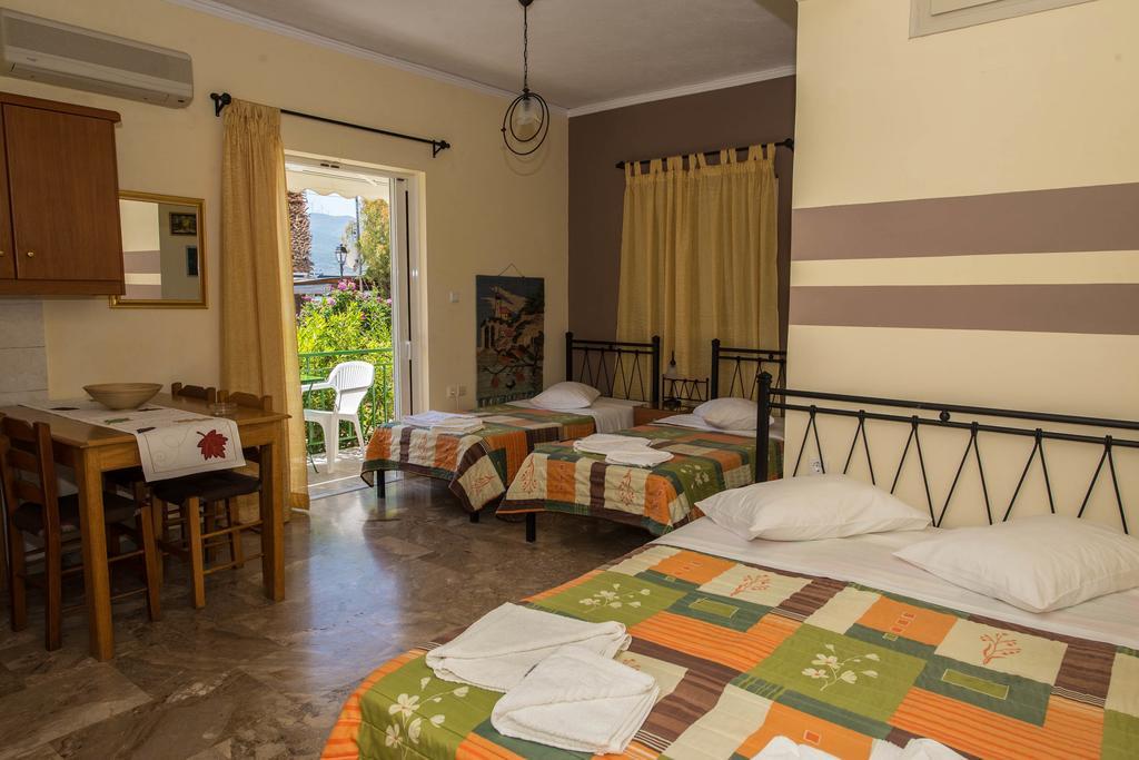 Matrona Apartments Poros Town Bagian luar foto