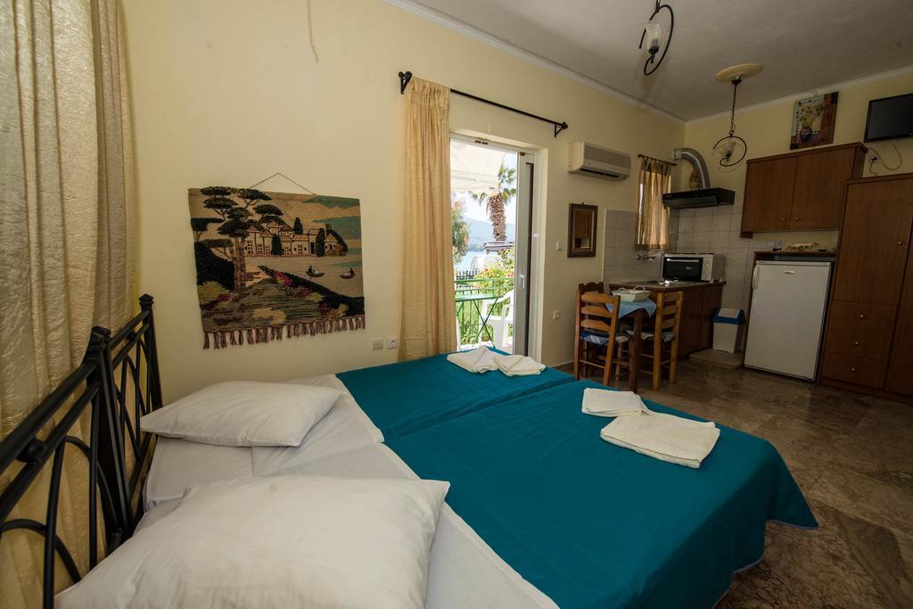 Matrona Apartments Poros Town Bagian luar foto