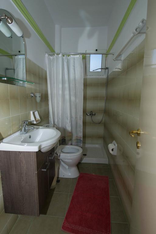Matrona Apartments Poros Town Bagian luar foto