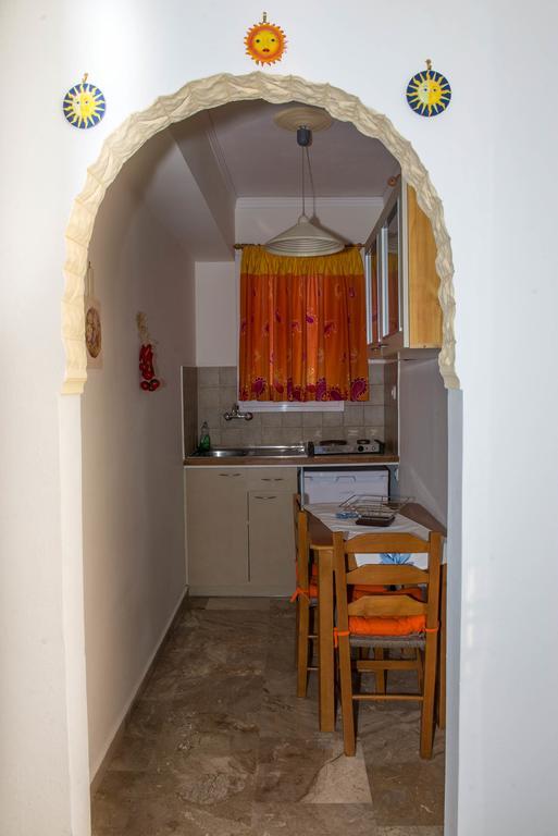 Matrona Apartments Poros Town Bagian luar foto